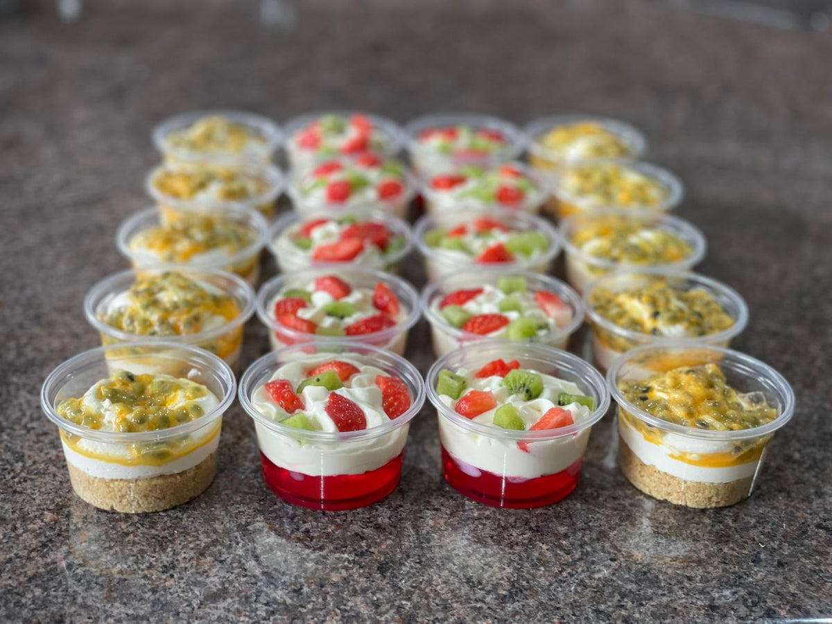 Clear Plastic Containers with Lid - Round (100 pack)